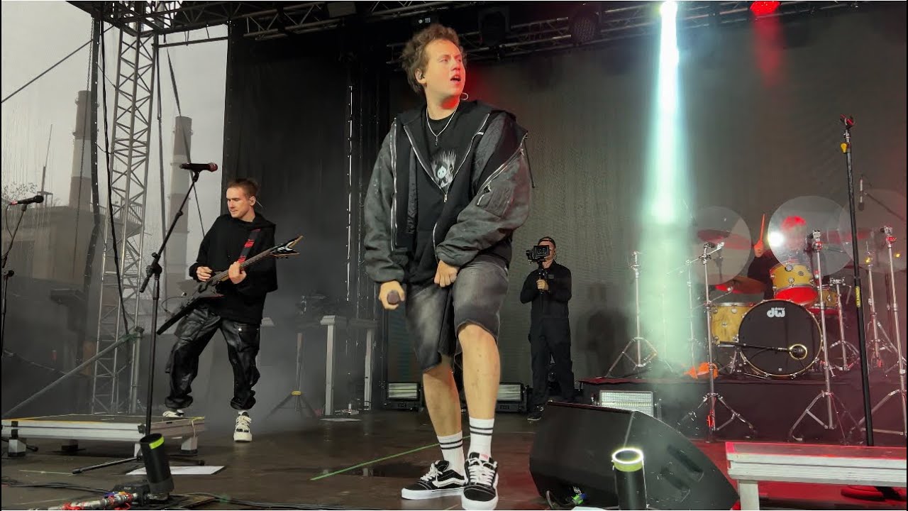 new!💙тринадцать карат — город грехов (22.08.25, @ROOF PLACE, Санкт-Петербург)