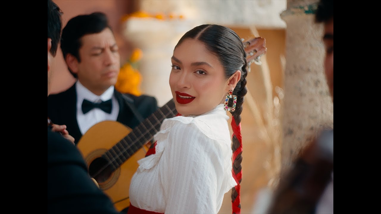 Mia Salinas - Te So&ntilde;&eacute; (Video Oficial)