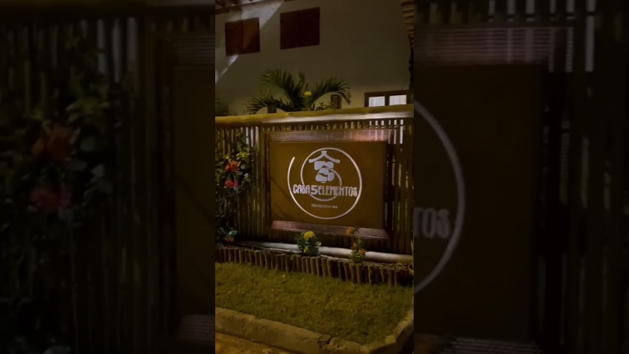 Recentemente fizemos um upgrade na fachada da Casa 5 Elementos. Faça sua reserva.  11-99275-8708