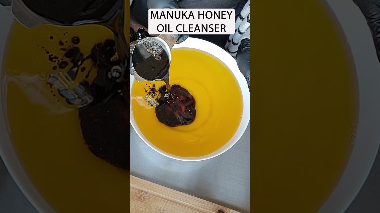 Manuka Honey Oil Cleanser. #darkspots #hyperpigmentation #darkspottreatment #holistic #esthetician