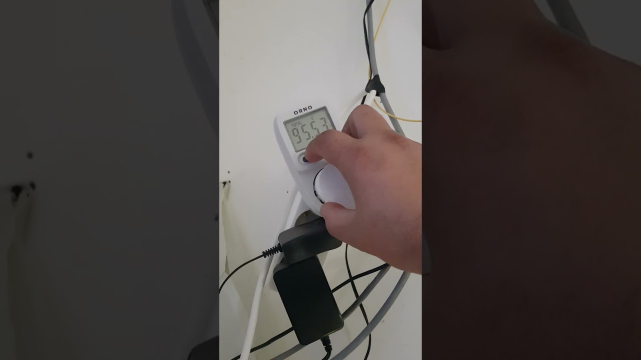 Cât consumă aerul conditionat TCL inverter.