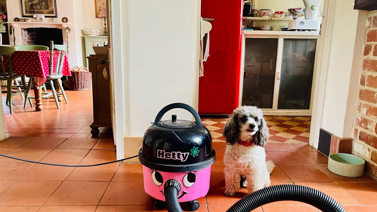 Weekly Home Blessing Routine | Vacuum Hard Floors | Clean With Kate  #flyladysystem #cleanwithme