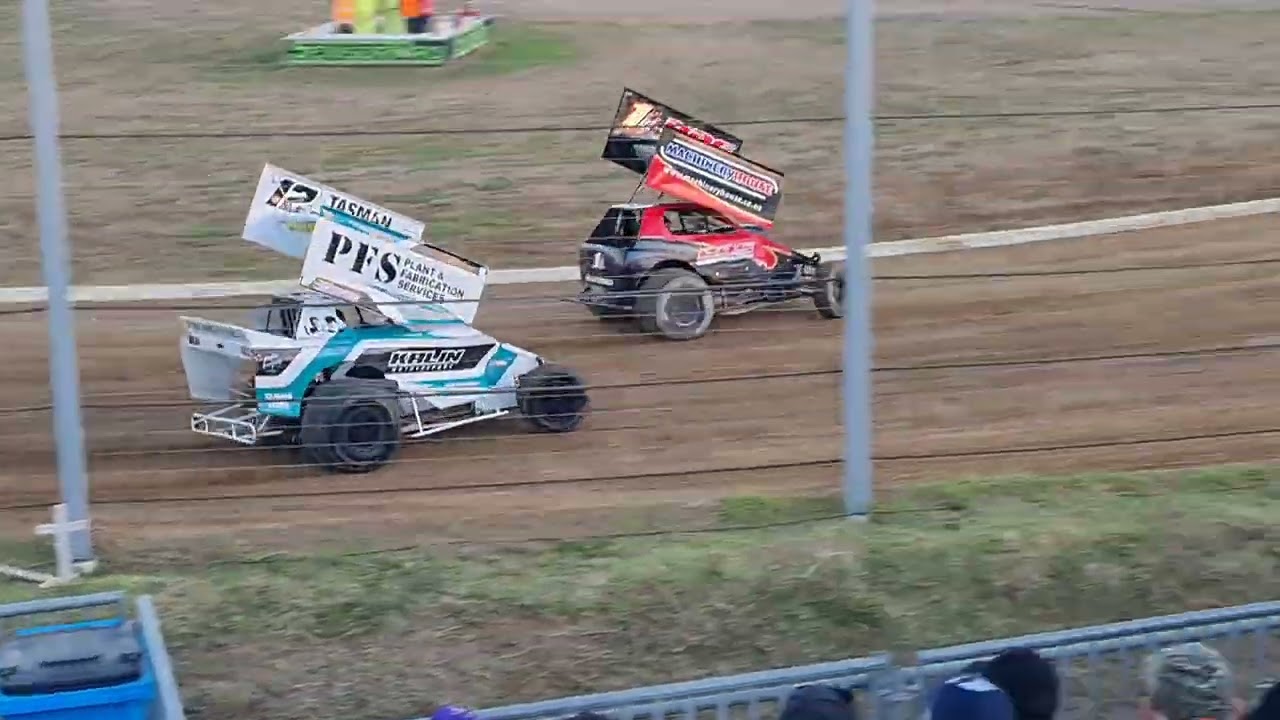 Heat 2, Group 1 vs Group 3, Modifieds,  Waikaraka Park,  21-2-26, 10 laps