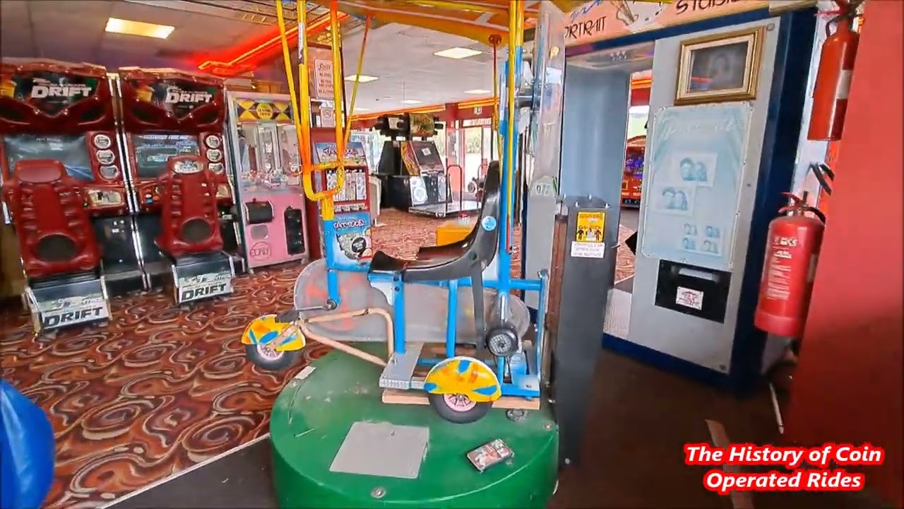 2000s Memo Park Coin Operated Flying Machine Kiddie Ride - Deltafly