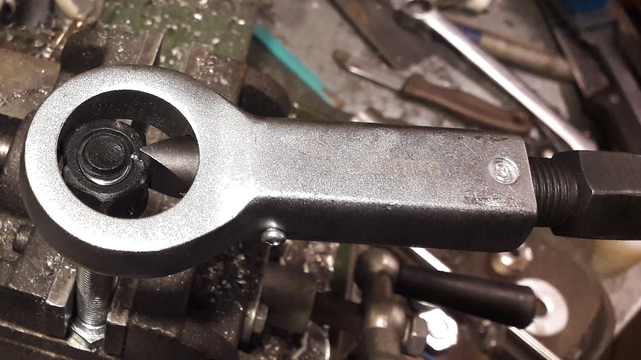 Nut Crucker Przecinak do nakrętek 16-22 Test Anyacsavar roppantó chisel