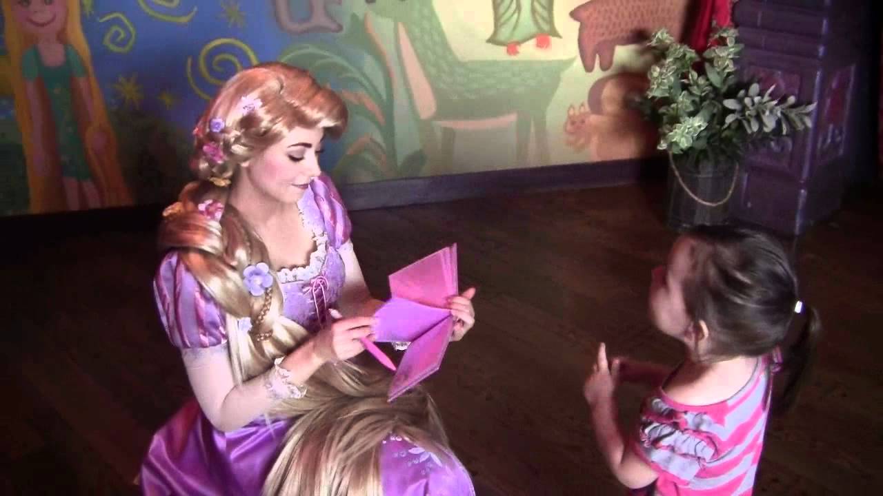 Julia meeting Rapunzel Disneyland 2012