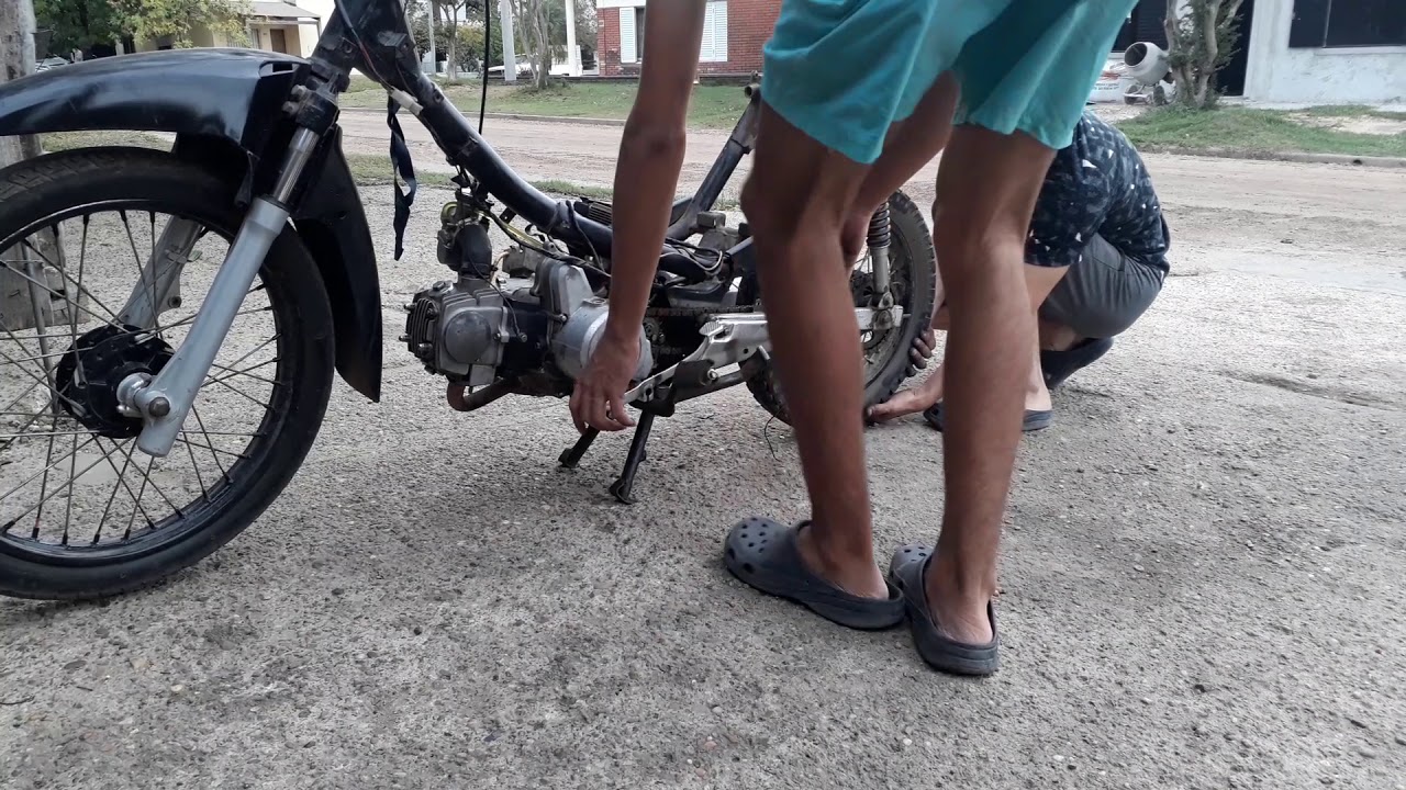 Como arrancar una moto sin patada ni arranque el&eacute;ctrico