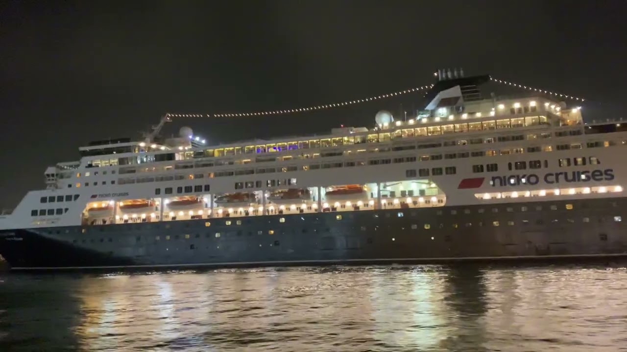 Vasco Da Gama de Nicko Cruises por primera vez en Colon