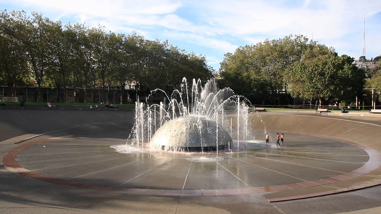 Beethoven's Symphony No. 9 - Ode to Joy @ Seattle Center's International Fountain