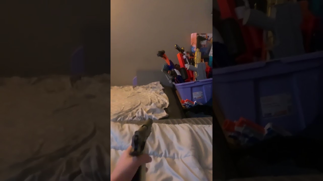 HEY IF YOUR READING THIS THEN YOU ARE COOL (fake gun)