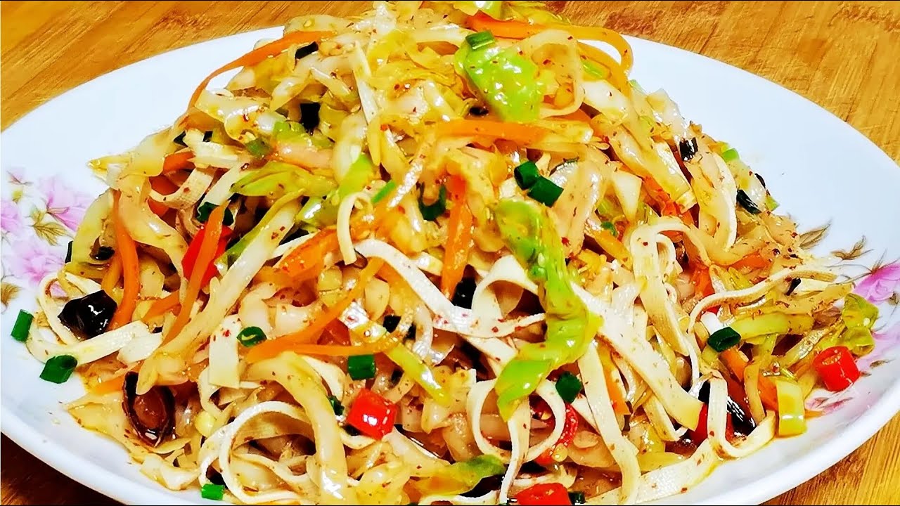 包菜鲜香 绝了！这个包菜做法鲜香入味 #包菜，炒菜，下饭，鲜香，做法