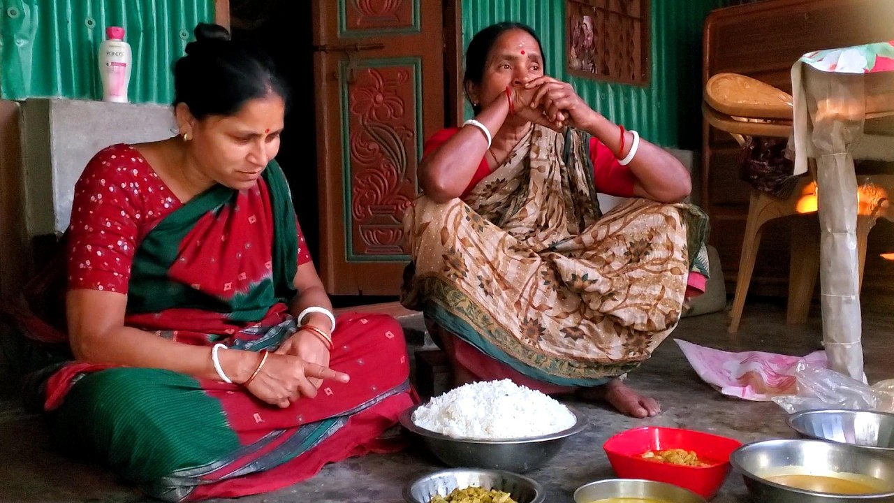 আজকে বাবার বাড়িতে এসে  এক অনুষ্ঠানে গেলাম//অনেক স্মৃতি মনে পড়ে গেল