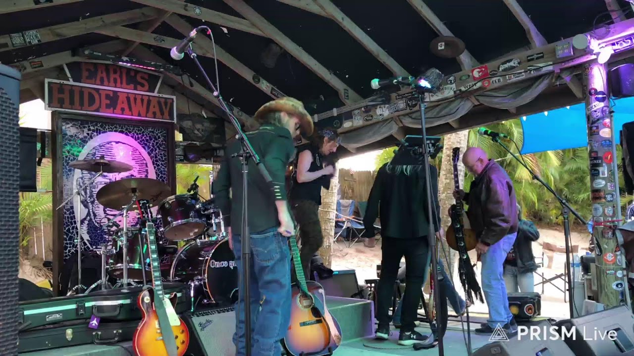 Live streaming of Earl's Hideaway