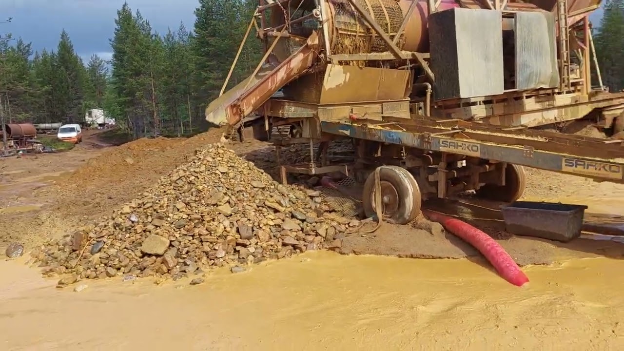 Kullanhuuhdontaa Mäkärässä. Kesä 2024.