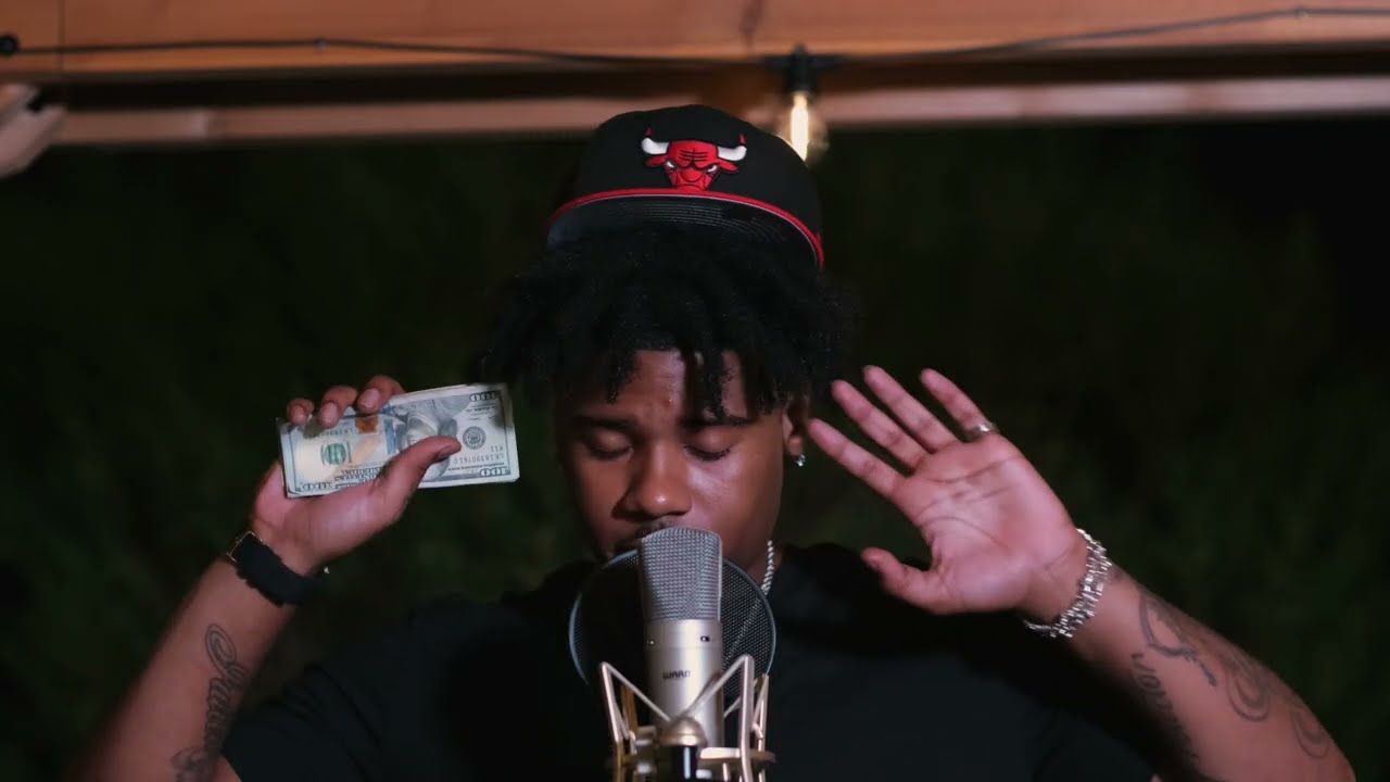 Grinxh10- Bad Prom (Live Mic Performance)