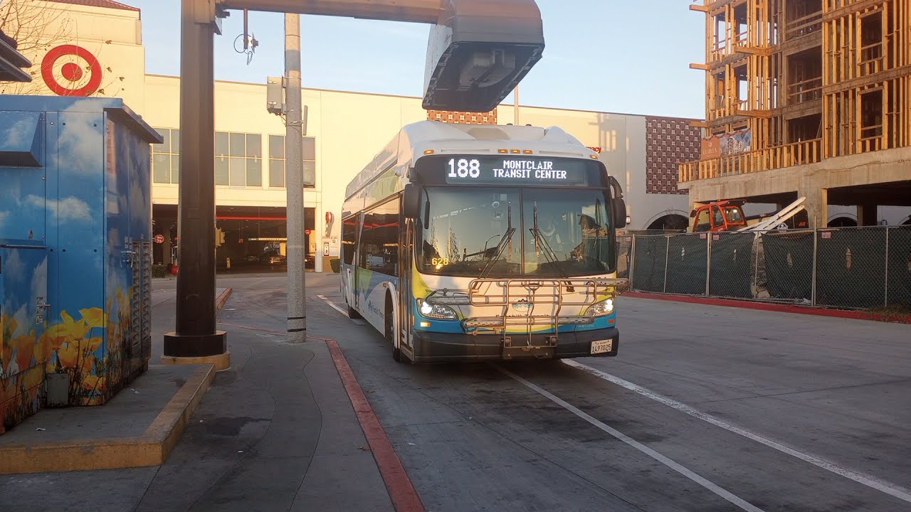 2017 Foothill Transit New Flyer XN40 2501