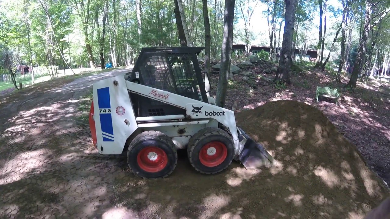 Bobcat 743 spreading process