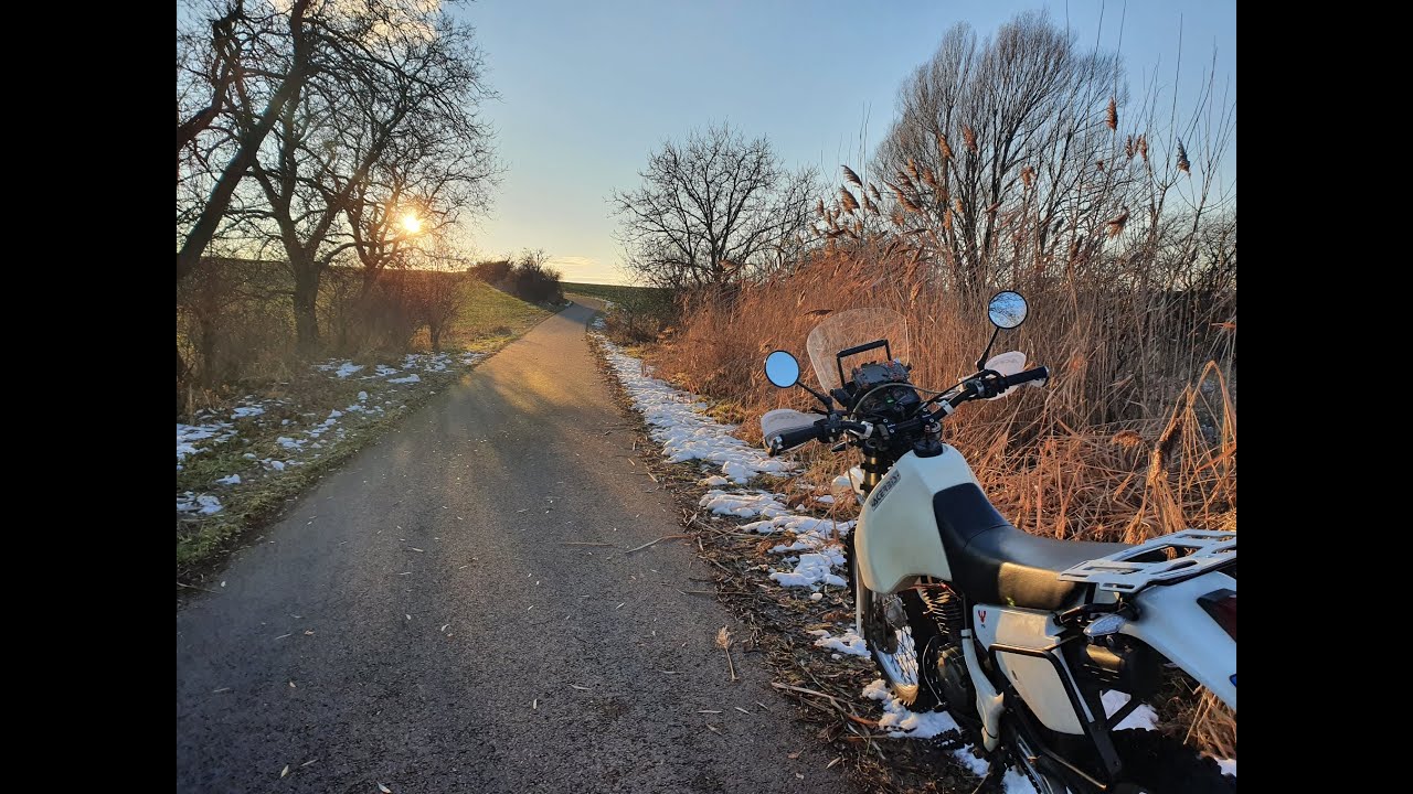 Winter trip on Suzuki 's DR 350