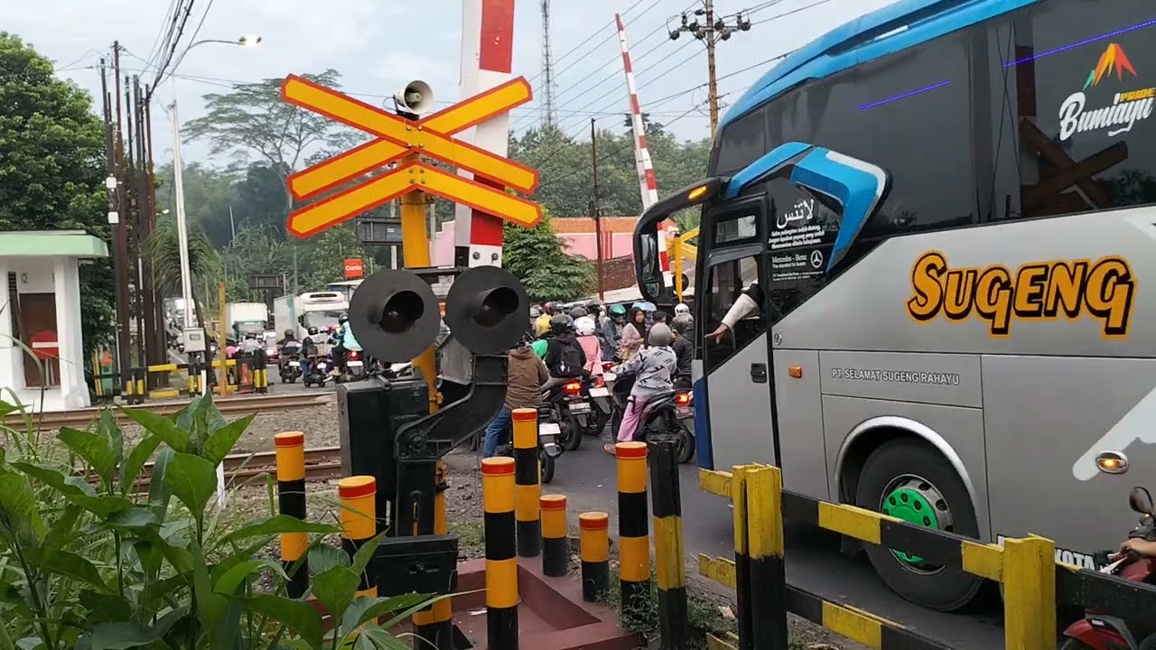 RAILWAY CROSSING||KA PERTAMINA||PALANG PINTU KERETA API JPL 363A