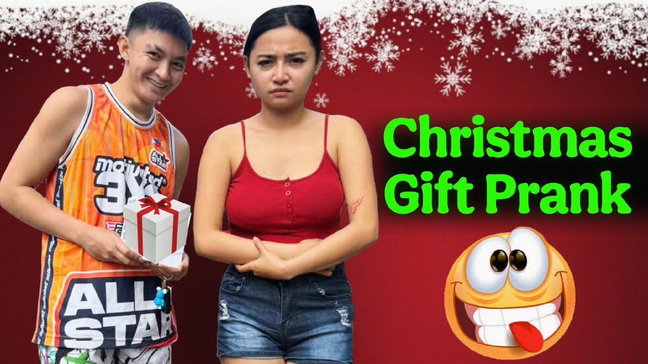 Christmas gift prank on my wife 😜🤣 !! Wait for the end 