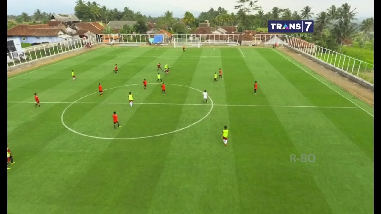 Lapangan Sepak Bola Desa Cisayong Memenuhi Standar Kualifikasi Internasional