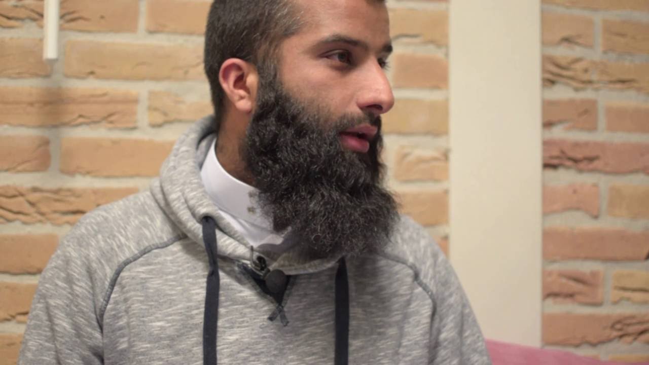 Umair Aboe Aasiya - 'Bemoei je met jezelf'