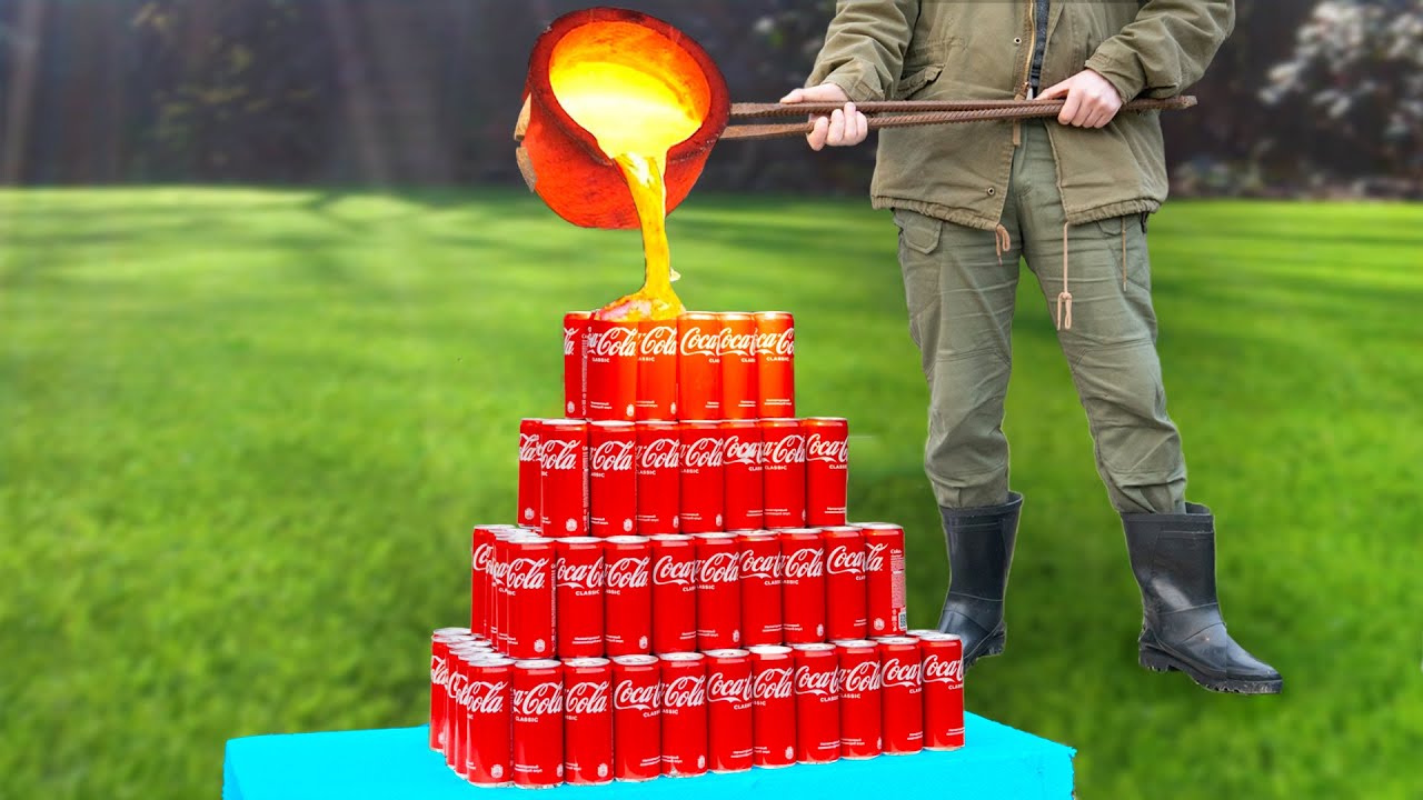 Coca-cola pyramide VS LAVA
