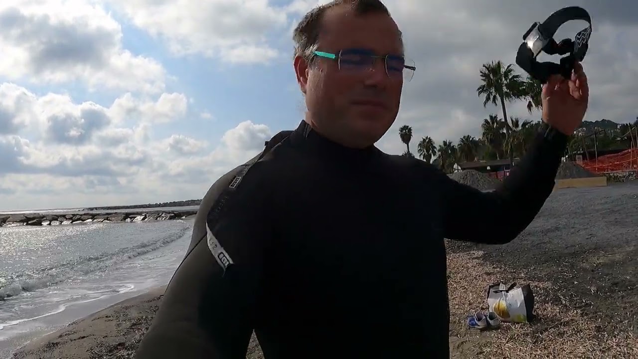 Italia. Liguria.Imperia.  Arma di Taggia. 14.10.2023. kite surf.