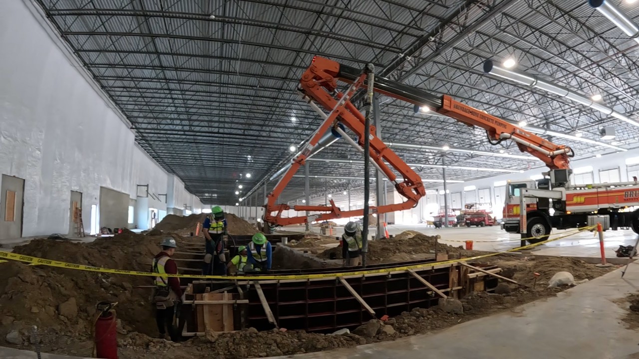 RAW POV : 31Z Inside Building Caisson Pour — Pretzel Boom Fold + Tight-Space Washout Chaos 🏗️🚨