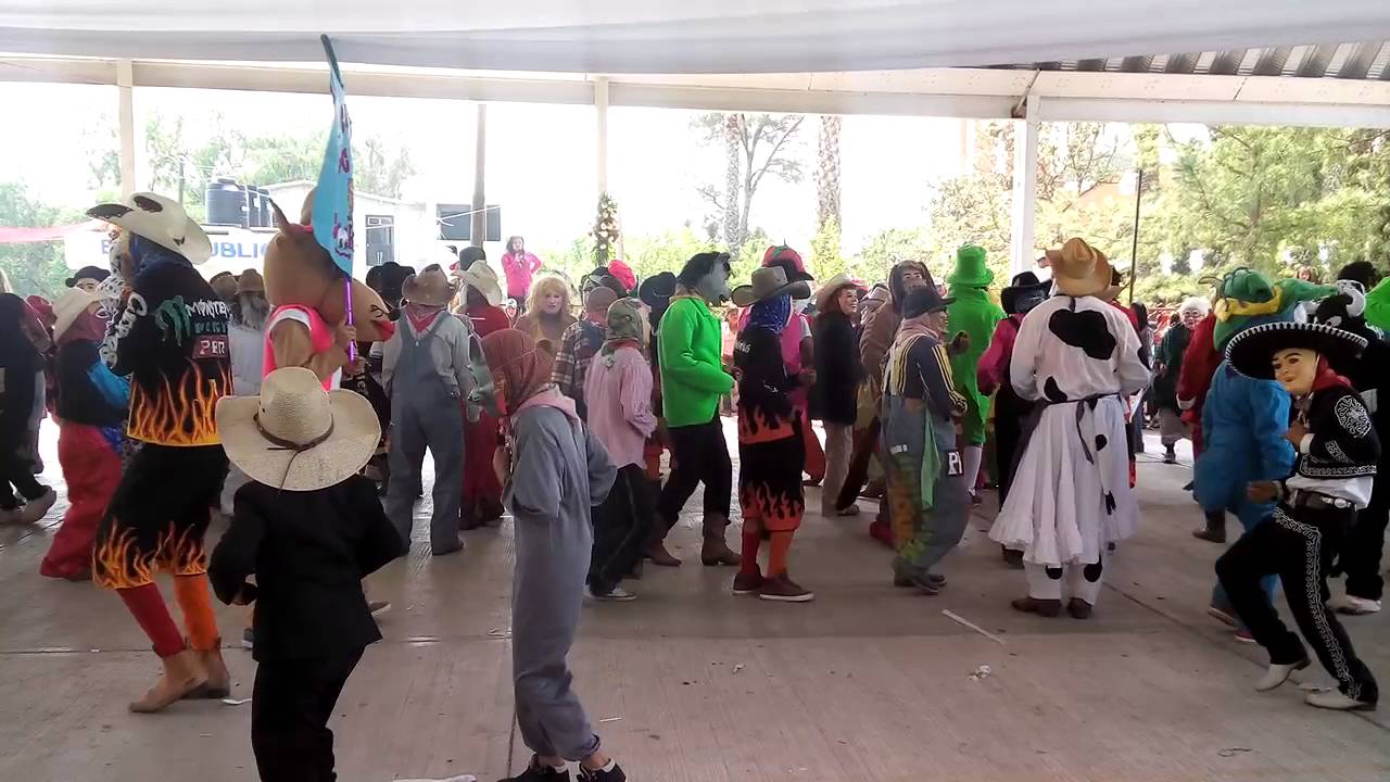 Los Lokos de la Banda en fiesta de 3 de mayo en San Antonio Tecozautla Hgo