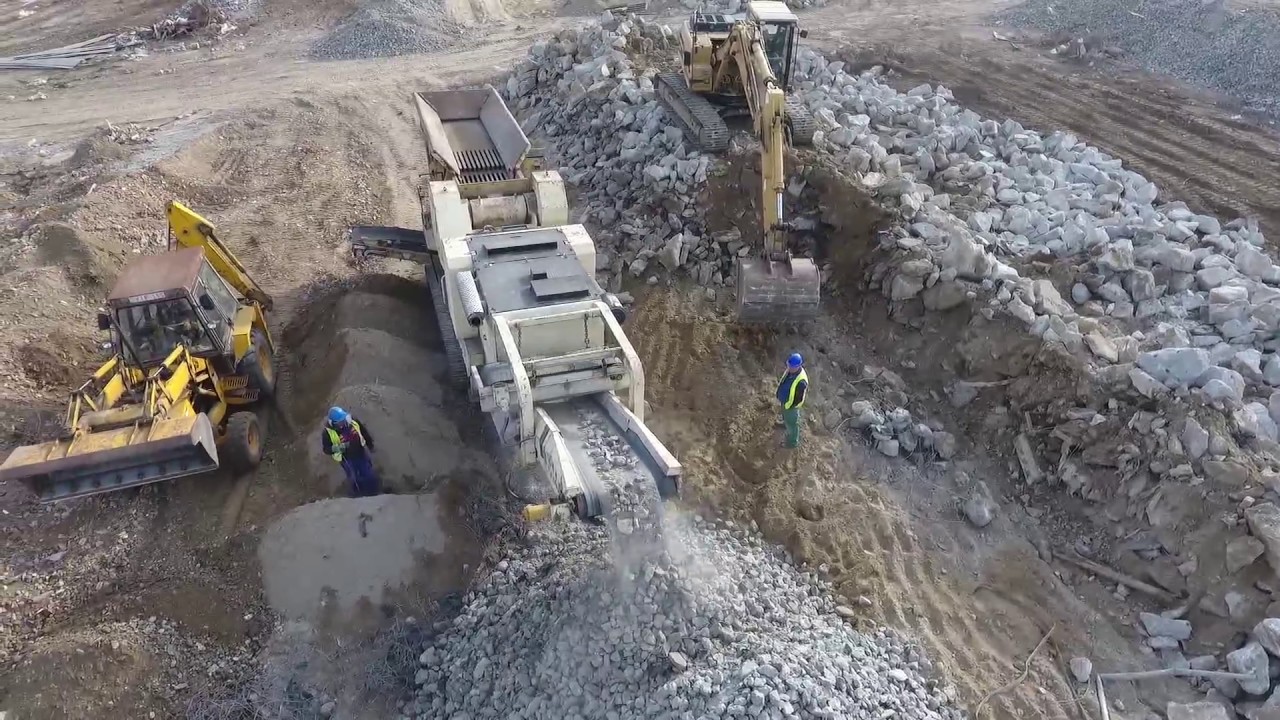 Épületbontás, építőipari hulladékkezelés, beton darálás
