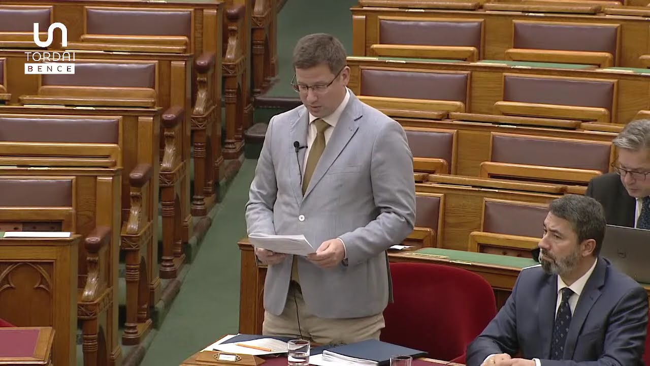A Szőlő utca harmadik fideszes vezetője is megbukott &ndash; a korm&aacute;ny egy int&eacute;zetet sem tud ir&aacute;ny&iacute;tani