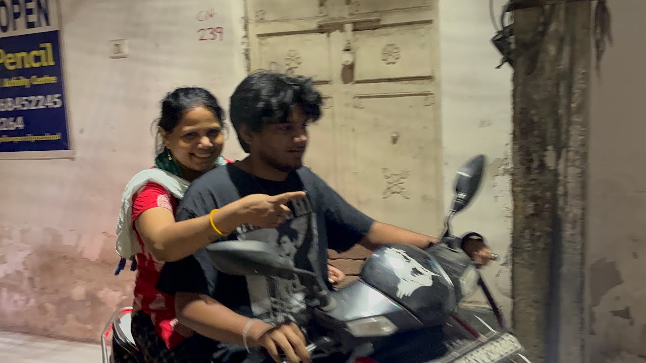 Aaj humne golgappe khae 😋