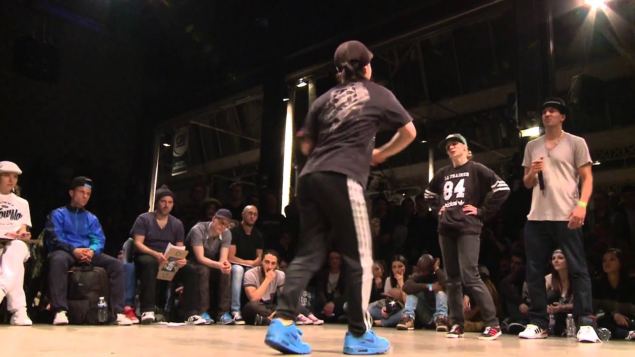 Finale 1vs1 Bgirl : AYANE (JPN) vs MESS (RUS)