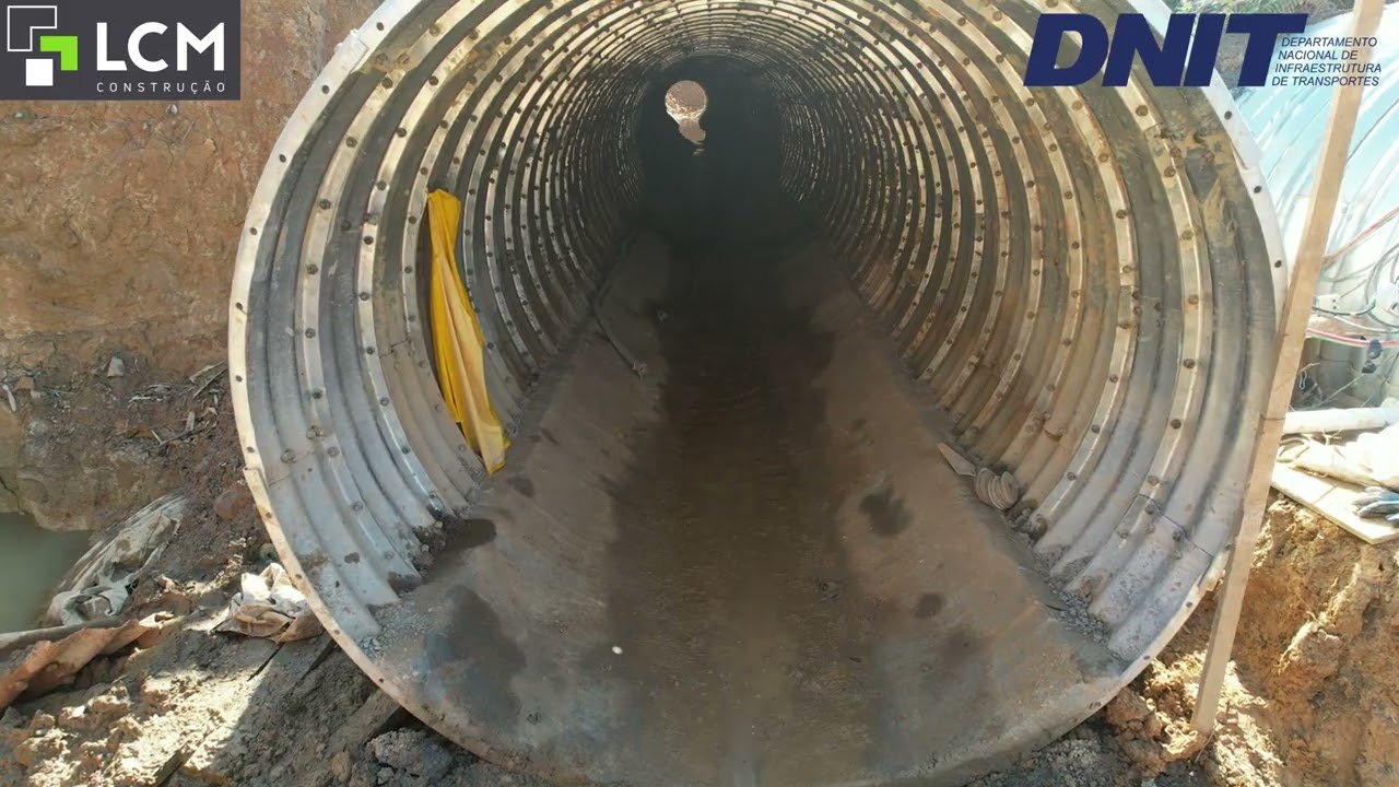 LCM CONSTRU&Ccedil;&Atilde;O | OBRA EMERGENCIAL BR-470/SC - Execu&ccedil;&atilde;o de Bueiro TUNNEL LINER (Armco) no km 82