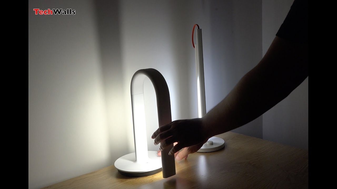 Mi Smart LED Lamp vs Xiaomi Philips Eyecare Smart Lamp 2