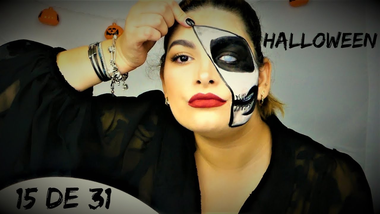 HALLOWEEN: HALF SKULL | Cristina Black & White