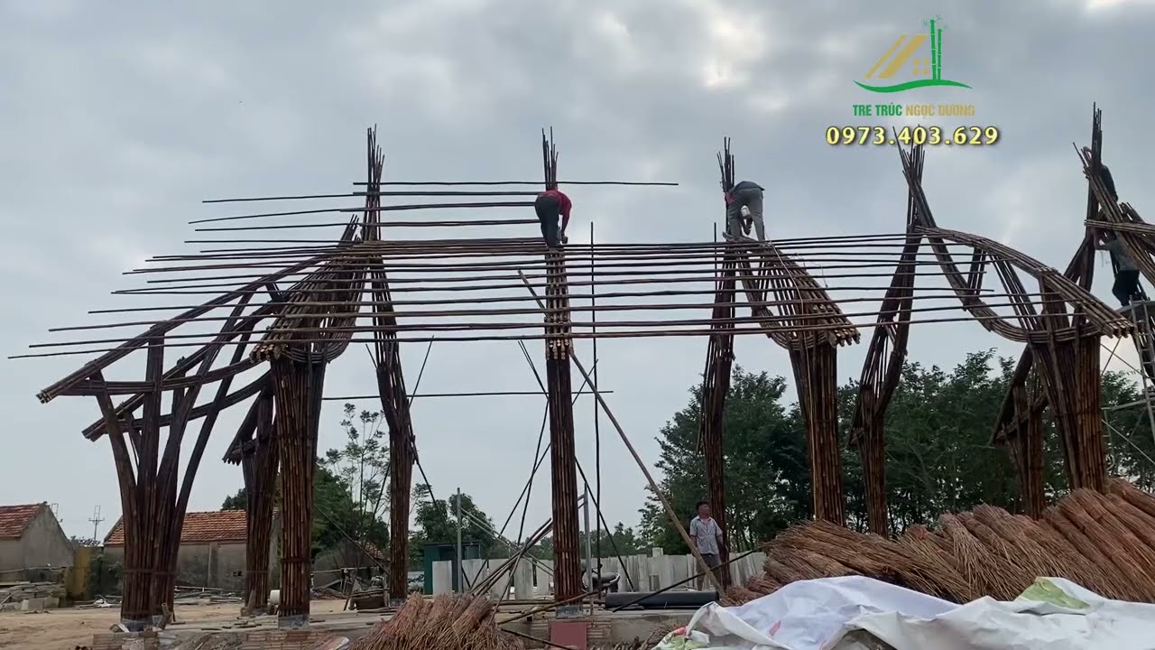 Thi Công Nhà Tre Tầm Vông Uốn Cong: Hành Trình Độc Đáo và Tinh Tế từ Xưởng Tre Trúc Ngọc Dương