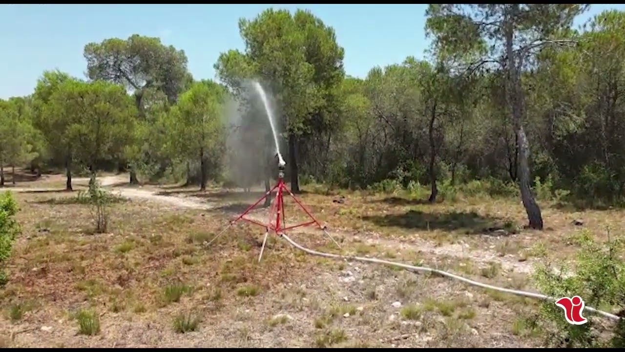 Pruebas de los cañones de agua dispuestos en Entrepins en caso de incendio