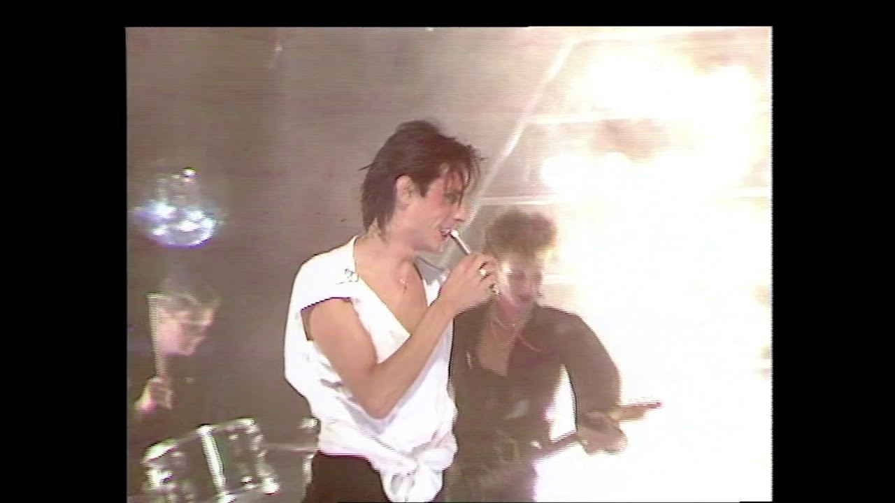 Bauhaus 'Ziggy Stardust' TOTP (1982) HD