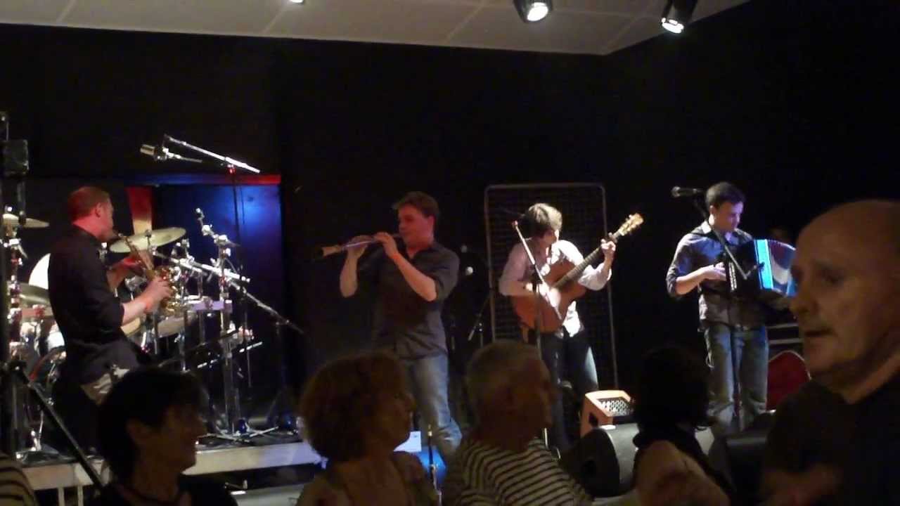 AMPOUAILH  - Ridée 8 temps - Fest noz de CLEGUEREC