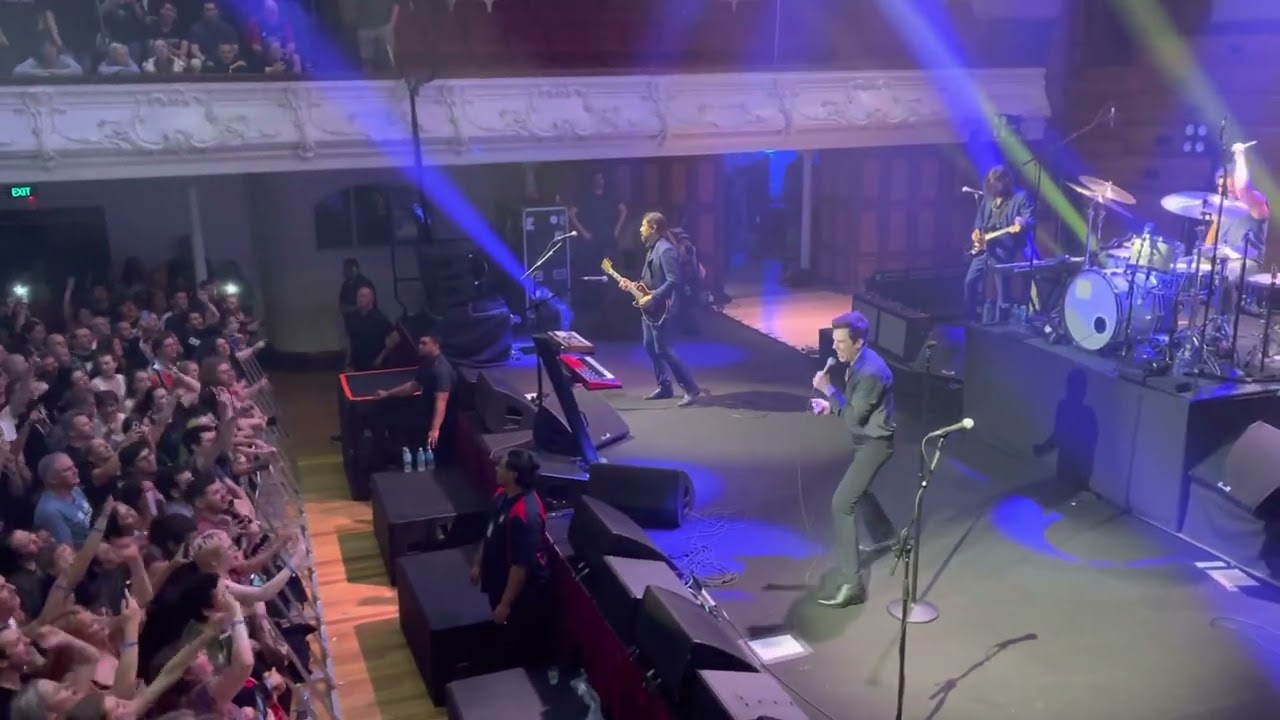 The Killers midnight show at Auckland Town Hall 21-22 Nov 2022 - Mr Brightside + When you were young