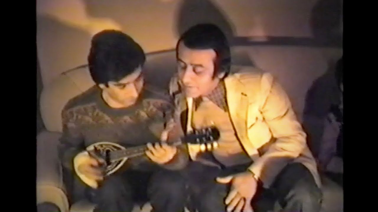 Apostolos Nikolaidis with Christos Psarros  |  Ο Απόστολος Νικολαΐδης με τον Χρήστο Ψαρρό (1982)