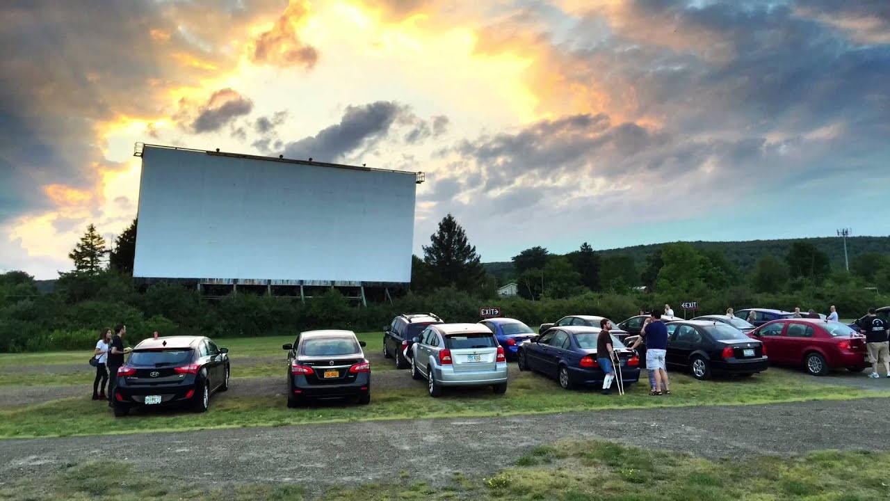 A trip to the Mahoning Drive-In