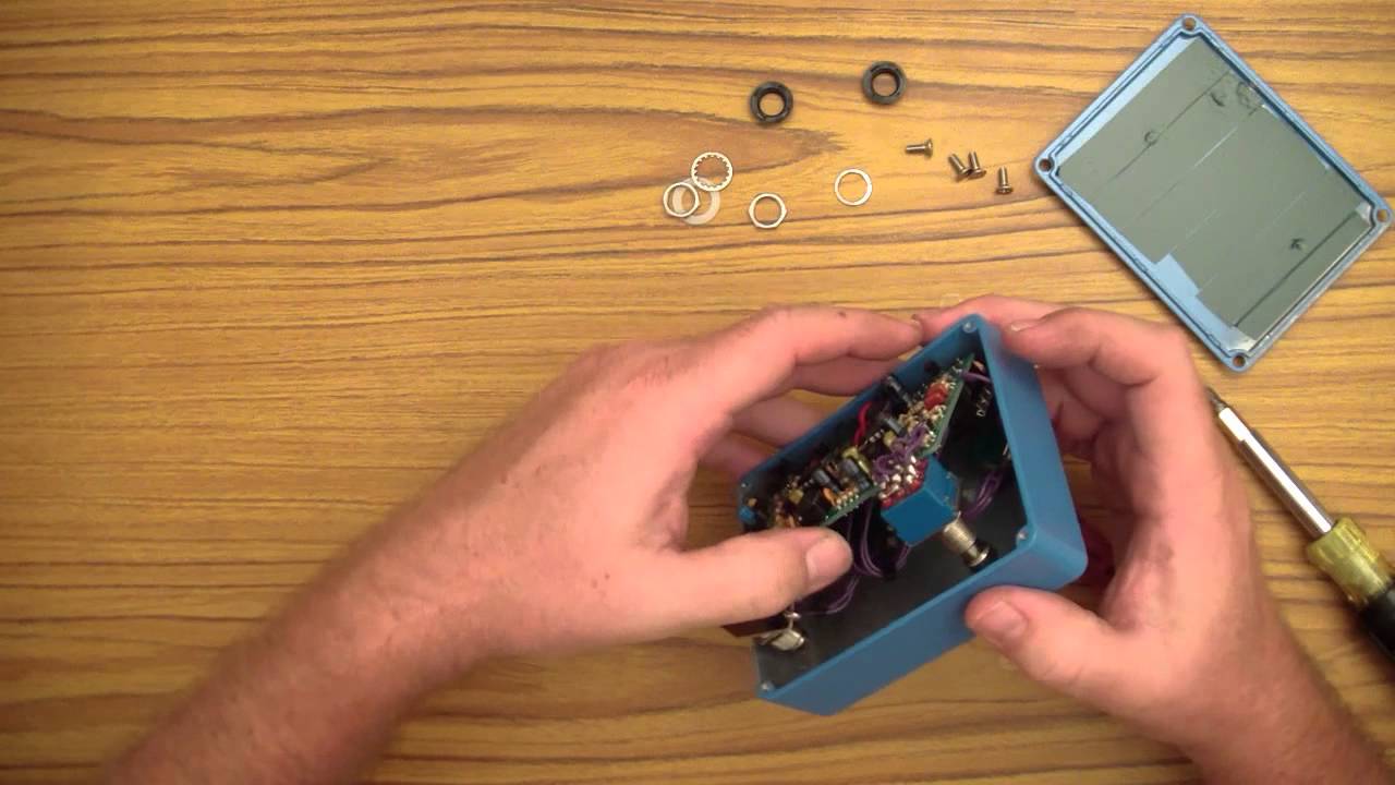 Do It Yourself Musician #6 - BYOC Vibrato effects pedal review and repair