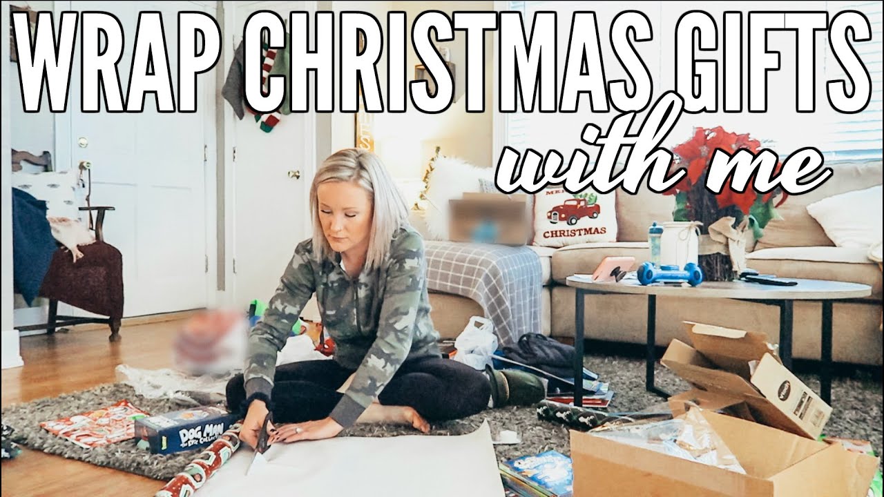 WRAP CHRISTMAS GIFTS WITH ME // CHRISTMAS 2019