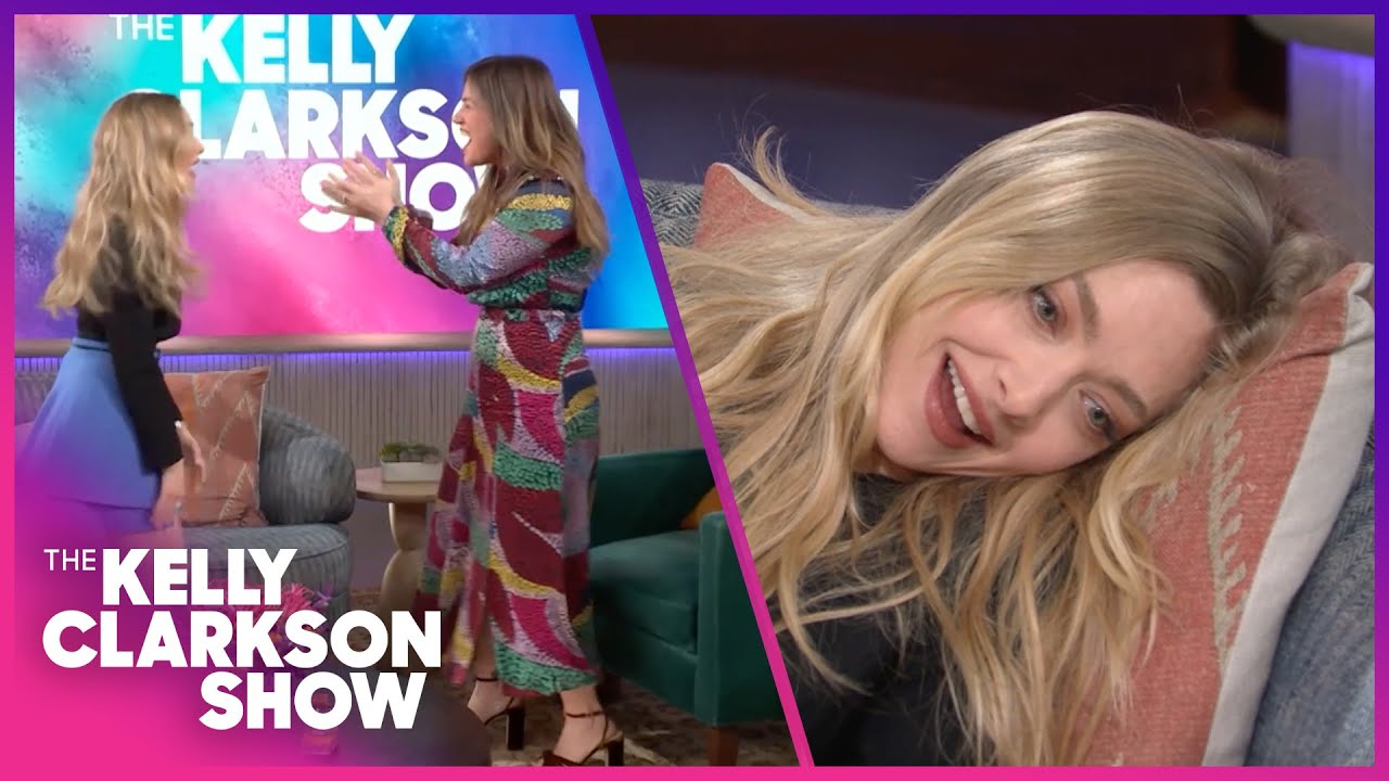 Amanda Seyfried & Kelly Clarkson Impromptu Duet 'Beautiful Disaster'