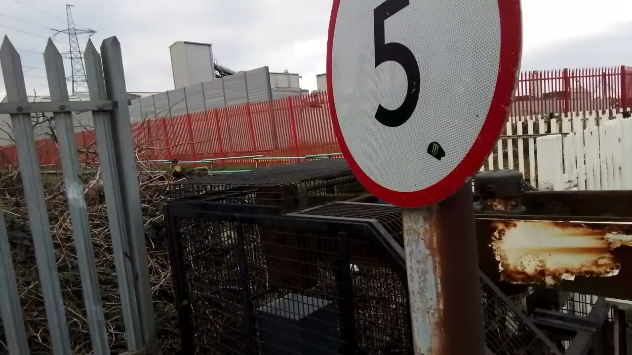 St Andrews Junction Level Crossing - Bristol (24/12/25)