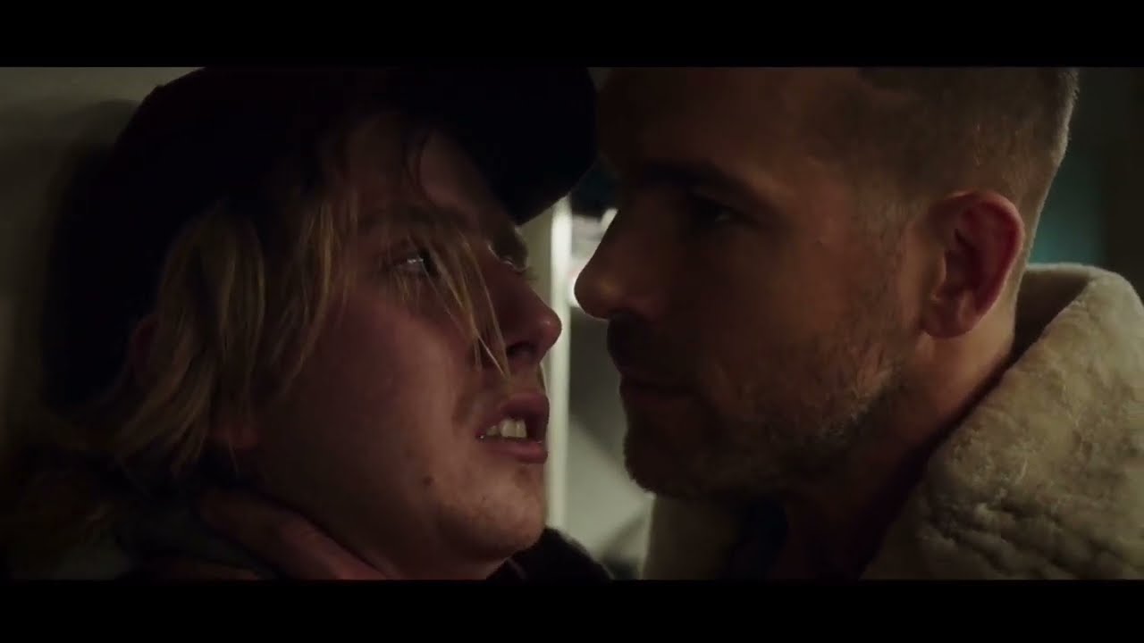 Pizza Szene  -Deadpool (2016)-