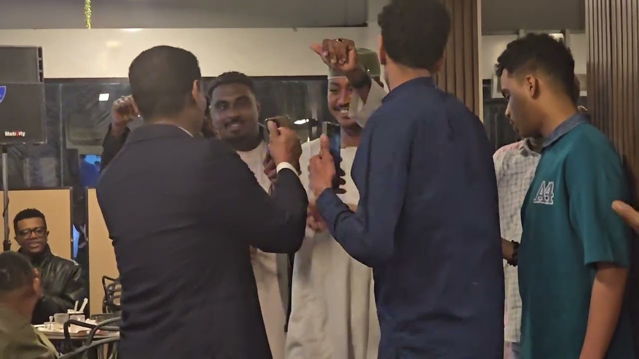 الحوت النوبي الفنان  الشفيع كيخه قمه الابداع حفله السعوديه الرياض  السويدي